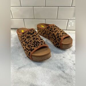 Volatile Elias Leopard Print Stretch Knit Sandals size women’s 8